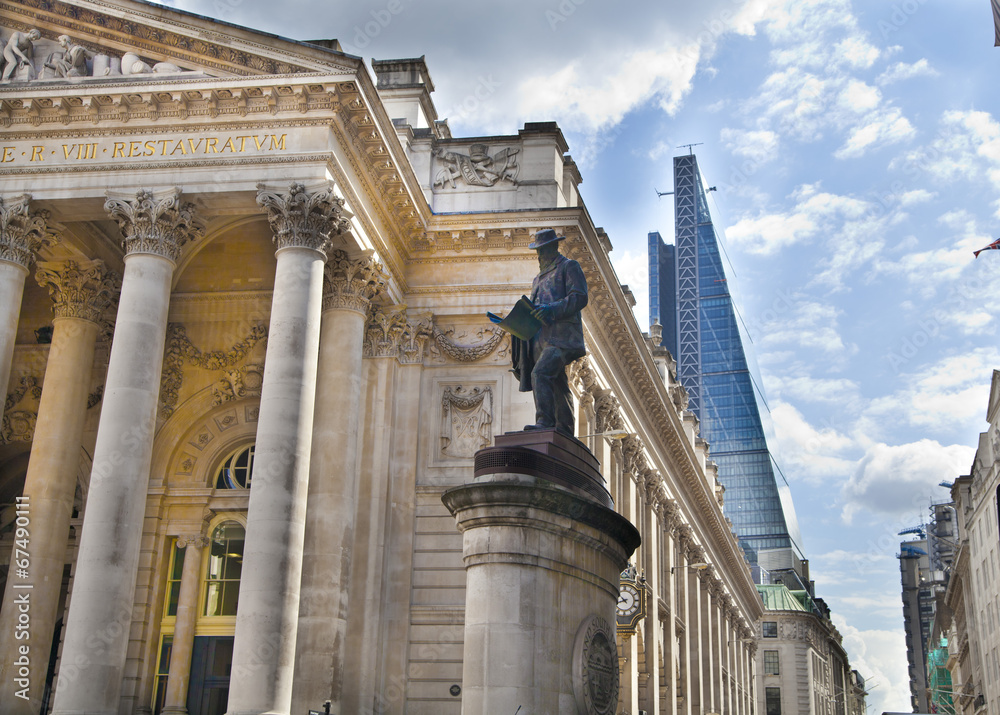 Obraz premium Royal exange building, Bank of England square, London
