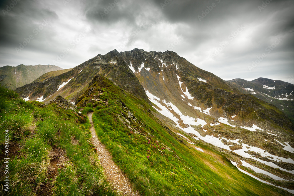 Fototapeta premium Hiking trail in the Romanian mountains