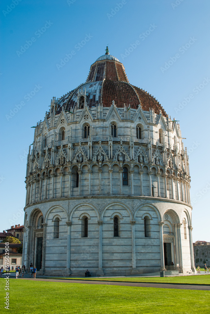 Battistero di Pisa, piazza dei Miracoli