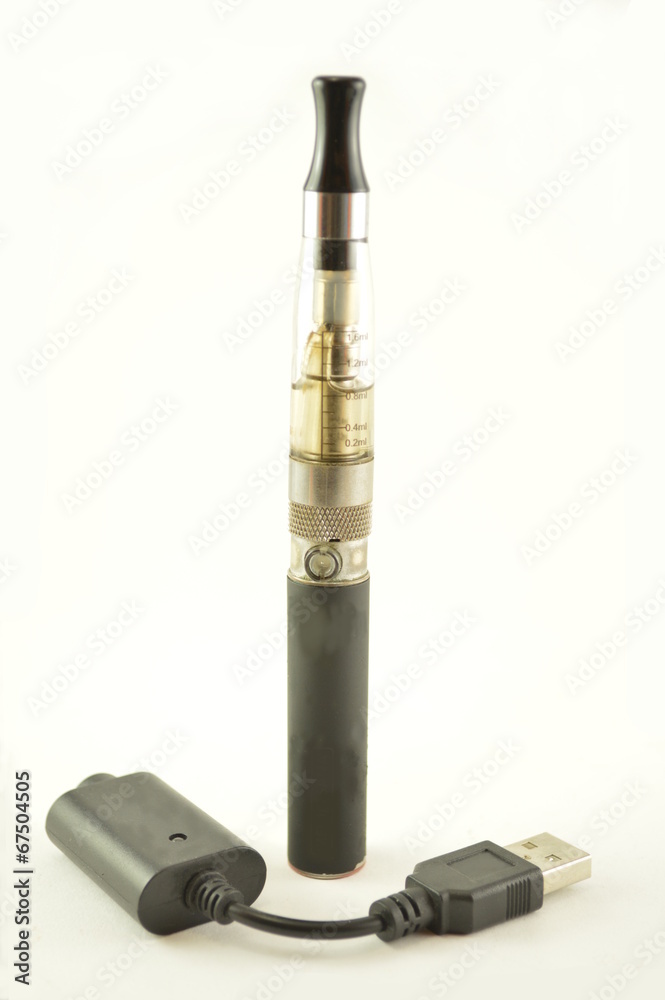 Electronic cigarettes with charger Electronic cigarettes with charger