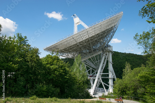 searching radio telescope