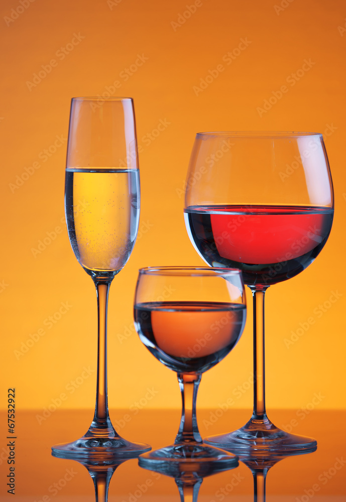 Schnaps und sekt Schnaps und sekt