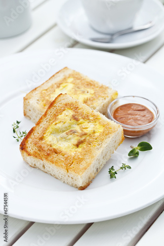 Scrambled eggs on toasted, Breakfast