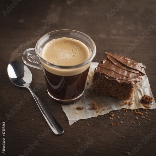 Fototapeta Naklejka Na Ścianę i Meble -  Coffee cup and chocolate cake