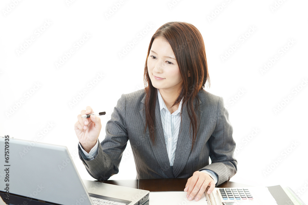 笑顔の女性