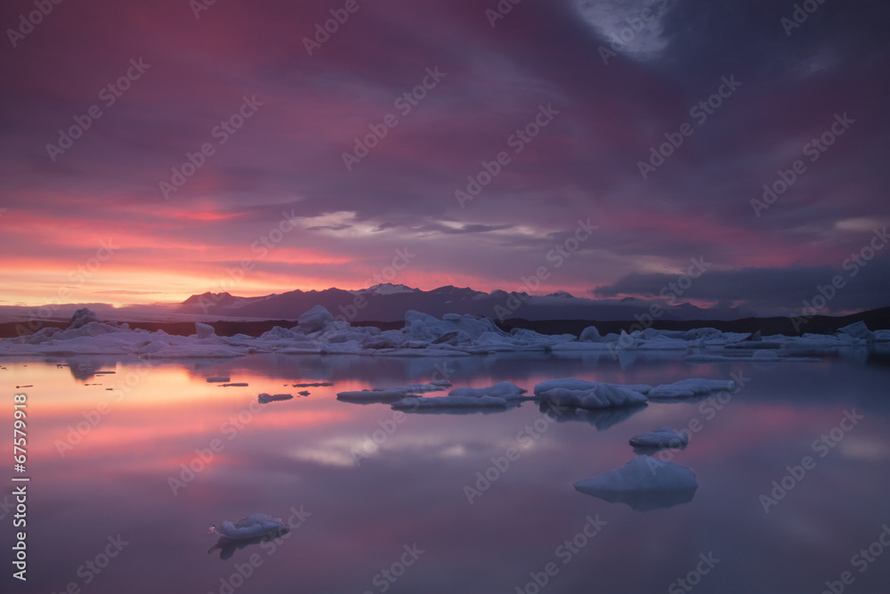 Colorful Jokulsarlon/Jokulsarlon is a large glacial lake in southeast Iceland, on the borders of Vatnajokull National Park