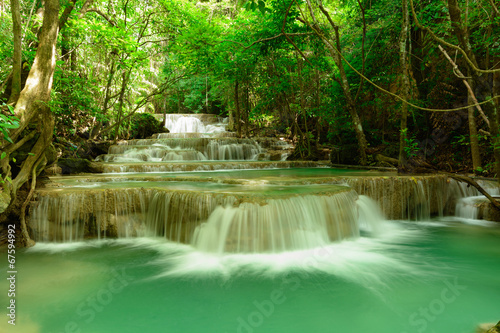 Huay Mae Kamin Waterfall © Jirakan