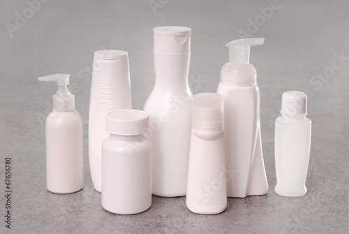 white plastic packing