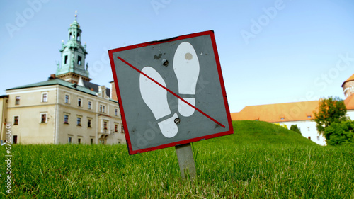 wawel royal castle in Krakow - don't walk