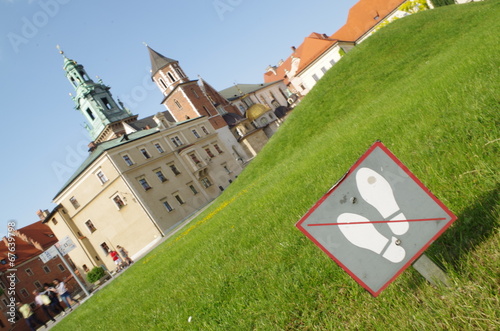 wawel royal castle in Krakow - don't walk