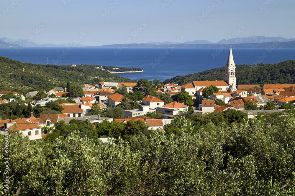 Obraz premium Village Selca above the sea on island Brac in croatia