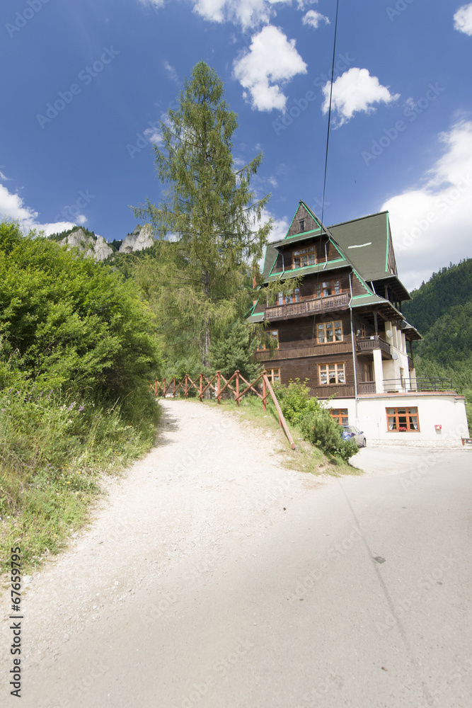 Fototapeta premium Schronisko PTK, Trzy Korony, Pieniny, Polska 