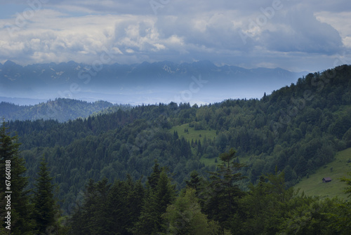 Gorce góry w paśmie Beskidów z widookiem na Tatry,  © Piotr Szpakowski