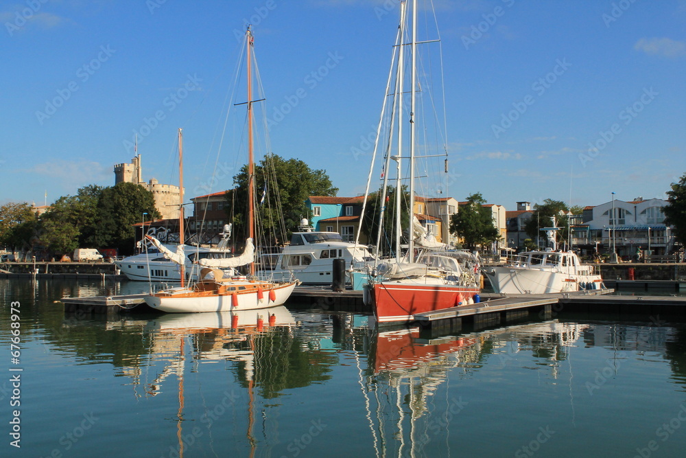 Bassin des chalutiers de La Rochelle, France