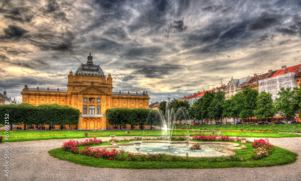 Obraz premium King Tomislav Square in Zagreb, Croatia