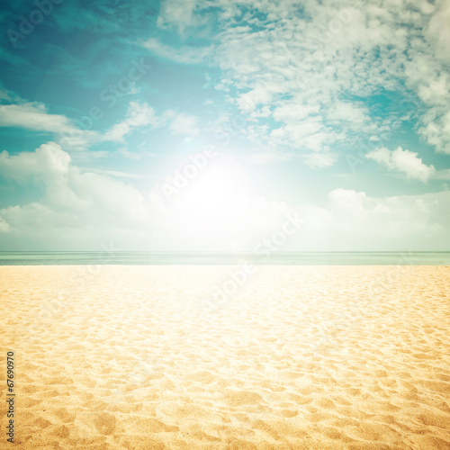 Fototapeta Naklejka Na Ścianę i Meble -  Sunshine on empty beach - vintage look