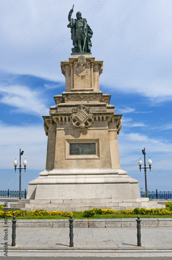 Monument Roger de Lauria -  Aragonese Admiral in Tarragona