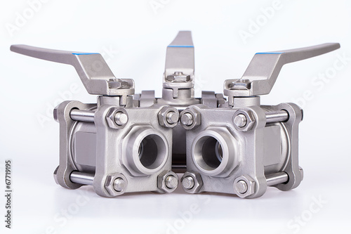 Quadro em tela Three ball valve on white background