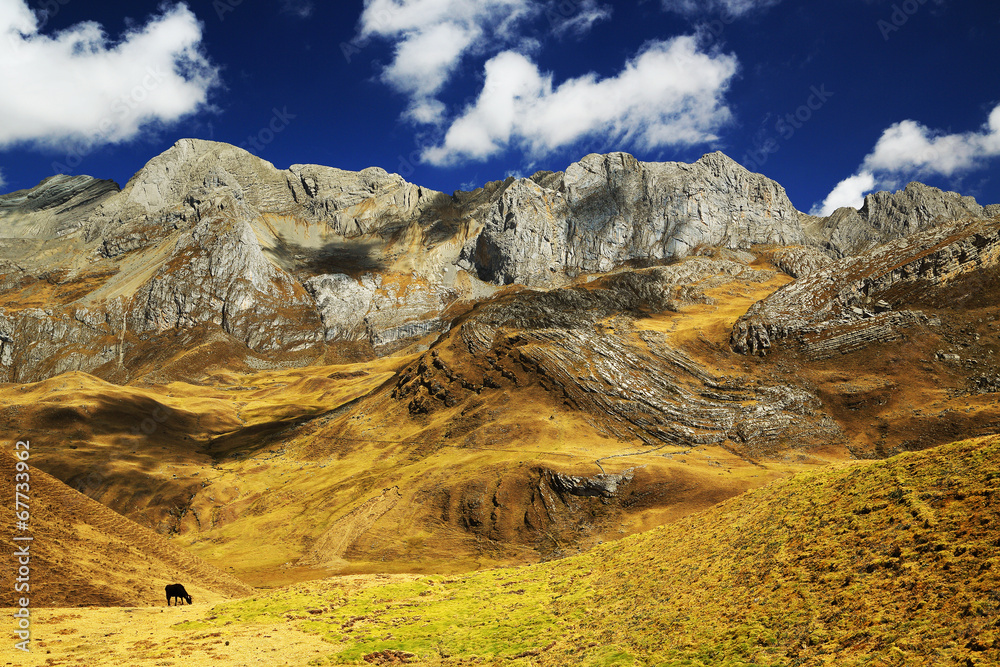 Obraz premium Cordiliera Huayhuash, Peru, South America
