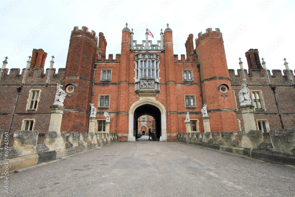 Hampton Court Palace, landmark in London