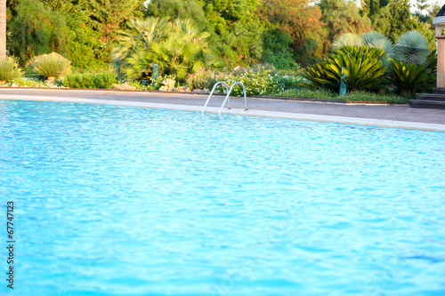 Fototapeta Naklejka Na Ścianę i Meble -  Blue water in swimming pool