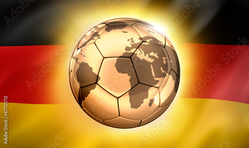 Goldener Fussball vor Deutschlandfahne 3