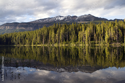 Fototapeta Naklejka Na Ścianę i Meble -  Lake Reflection