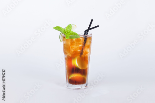 cola cocktail with lemon and mint