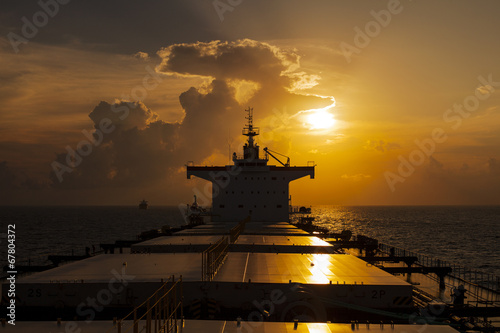 Фотография Superstructure of the ship at sunset