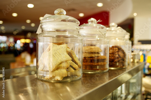 Foto Cookies in Jars
