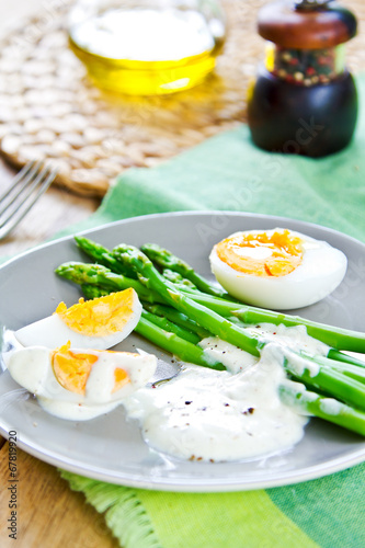Asparagus with boiled eggs