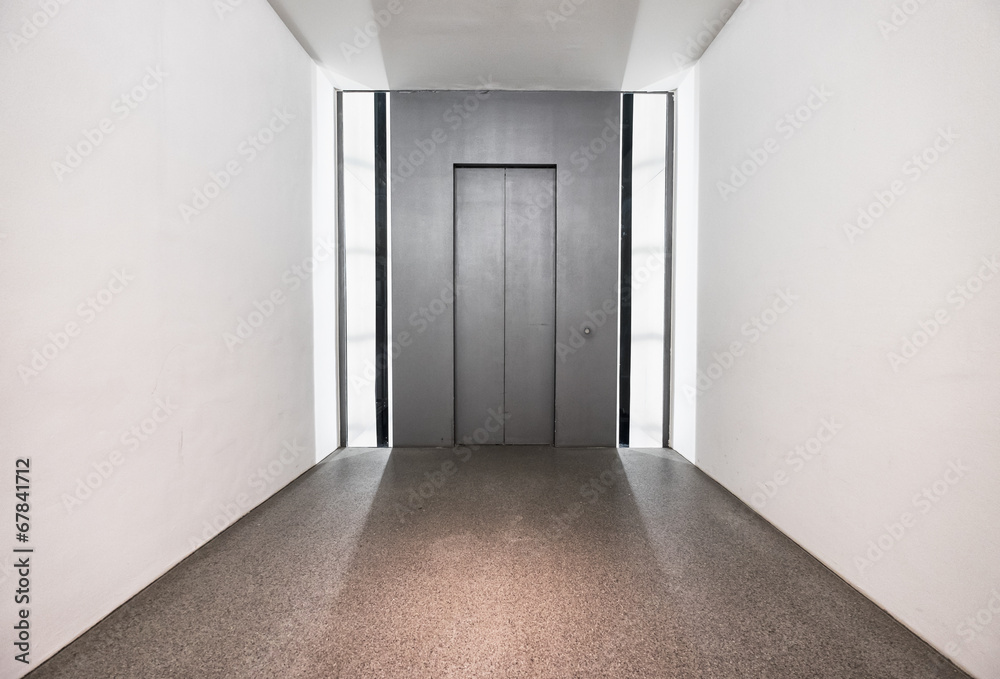 elevator elevator