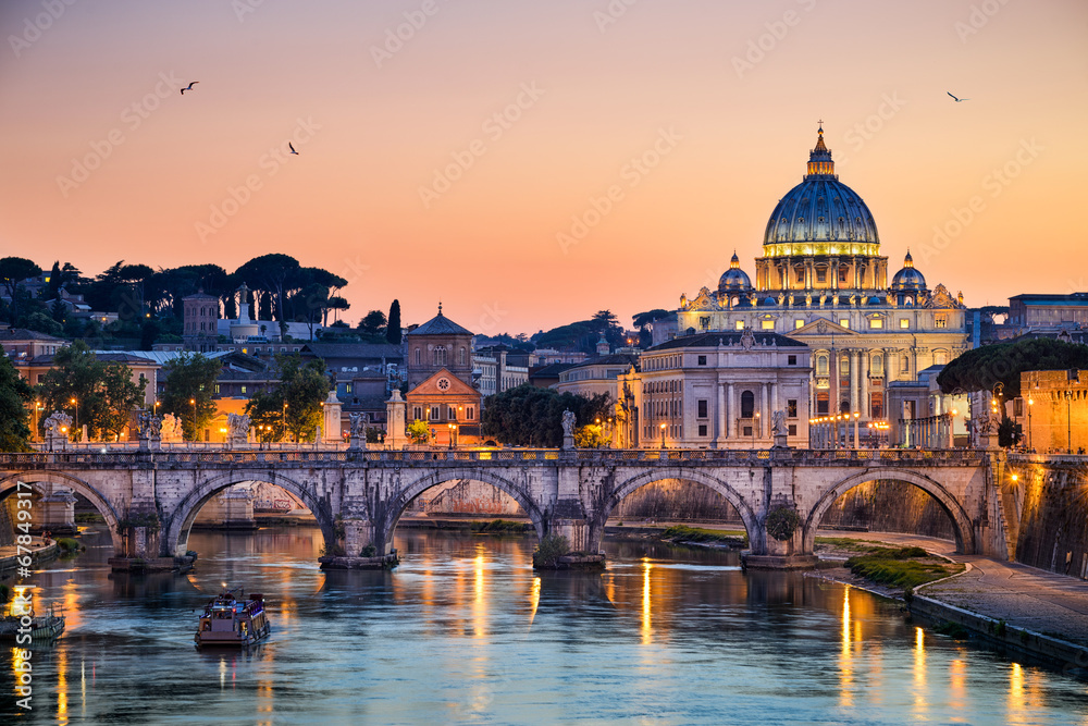 Naklejka premium Nocny widok Bazyliki Świętego Piotra w Rzymie, Włochy