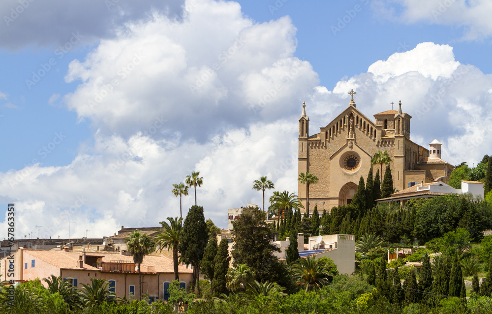 Blick auf die Pfarrkirche Transfiguració del Senyor in Arta