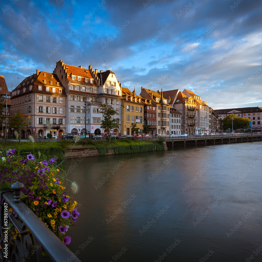Naklejka premium Strasbourg sunset