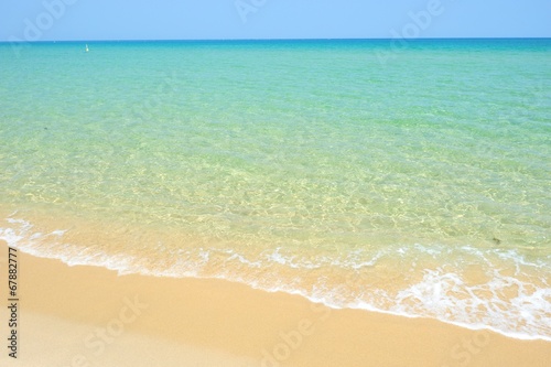 透明な水のビーチ © beeboys