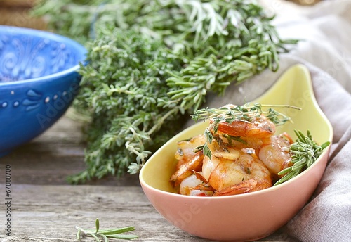 shrimps with tomato and garlick sauce photo