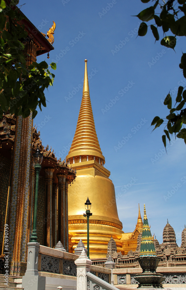 Fototapeta premium Goldener Tempel