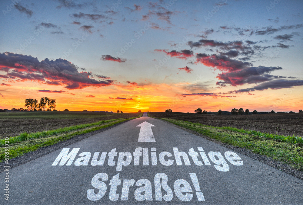 Was Ist Eine Mautpflichtige Straße stock.adobe.com