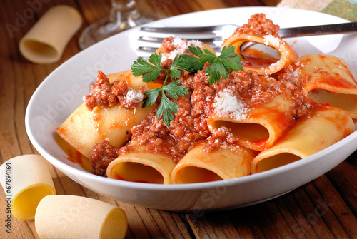 paccheri napoletani al ragù di carne