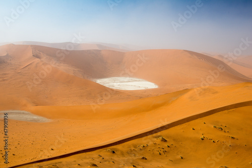 Ascension de Crazy Dune en Namibie