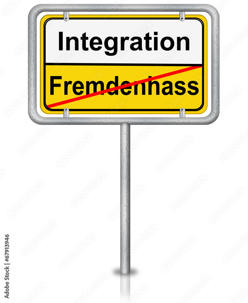 Ortsschild mitIntergration und fremdenhass, freigestellt Ortsschild mitIntergration und fremdenhass, freigestellt
