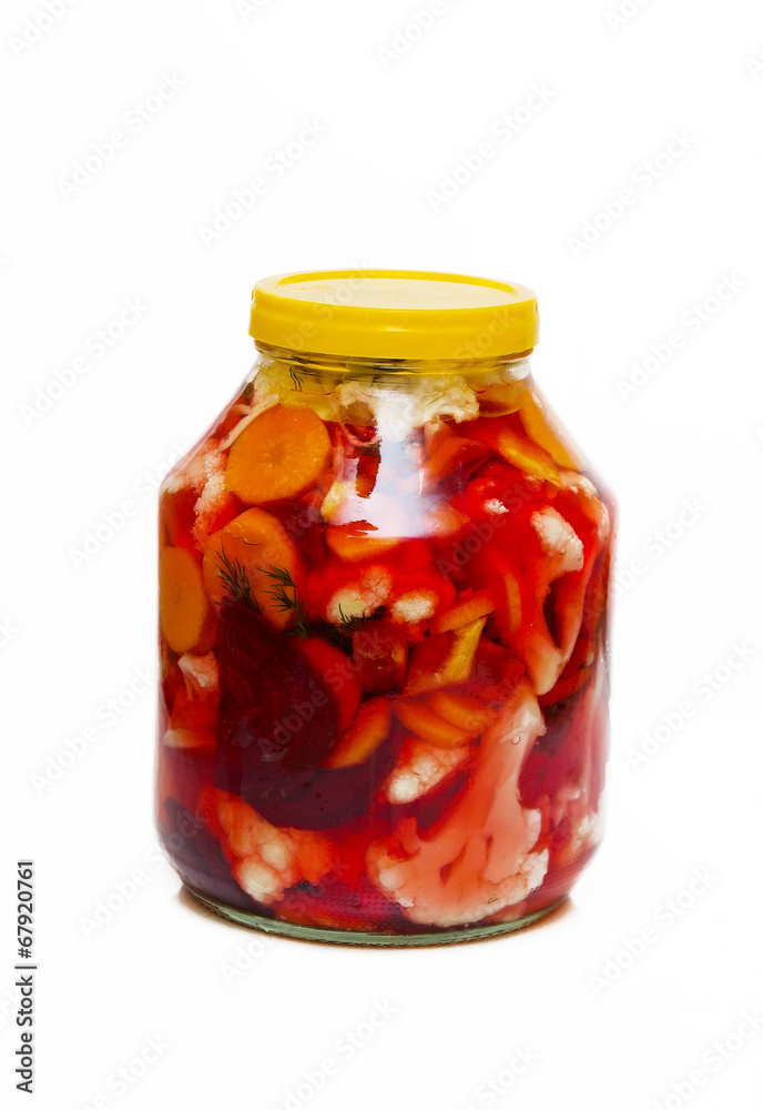 Pickling cauliflower with beetroot. Home in the kitchen Pickling cauliflower with beetroot. Home in the kitchen