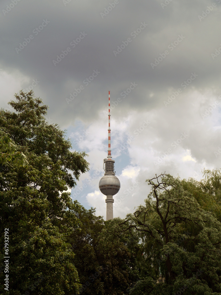 Fototapeta premium Fernsehturm, storm, Berlin