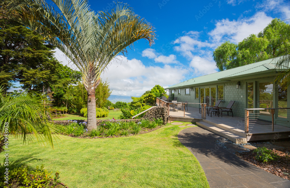 Fototapeta premium Home with grassy lawn