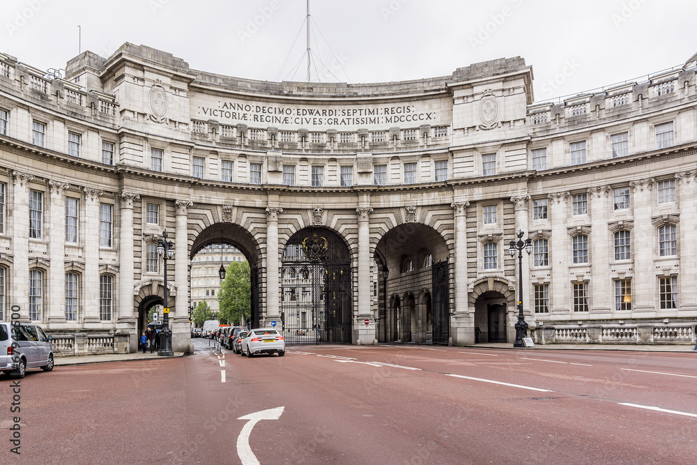 Admiralty Arch between The Mall and Trafalgar Square, London.