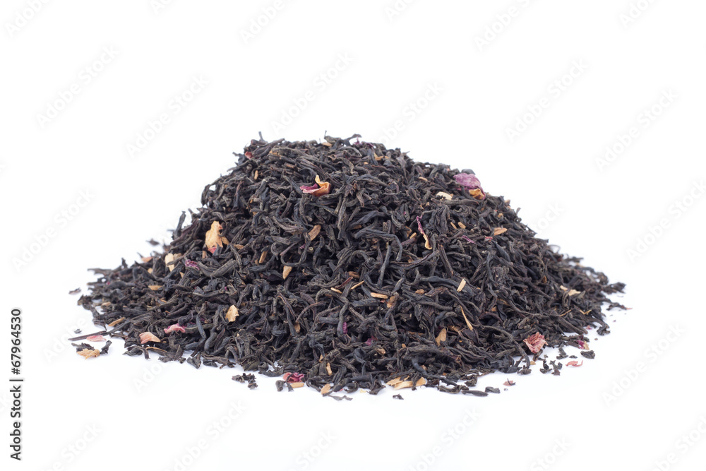 Fototapeta premium Black tea isolated on white