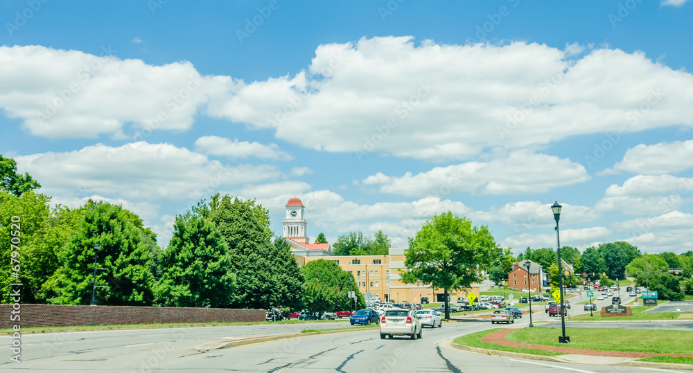 Naklejka premium driving on streets in Maryville, Tennessee.