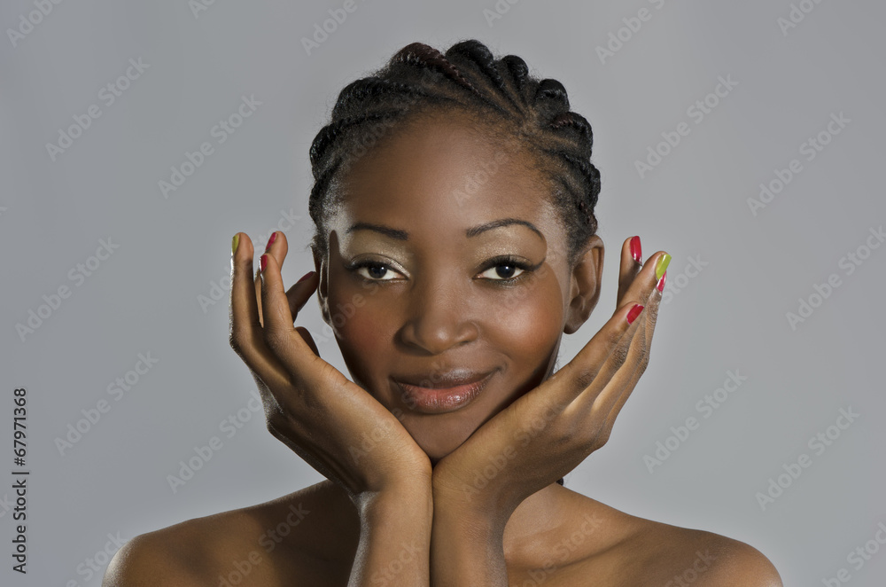 Beautiful African Woman Portrait - obrazy, fototapety, plakaty 