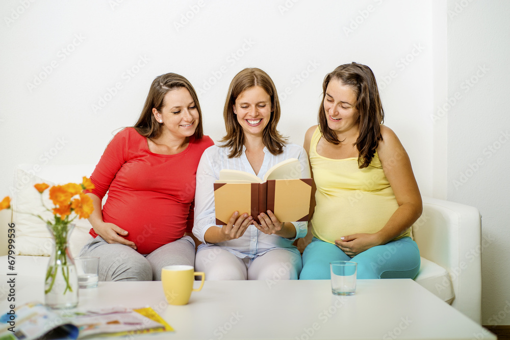 Pregnant women on sofa Pregnant women on sofa
